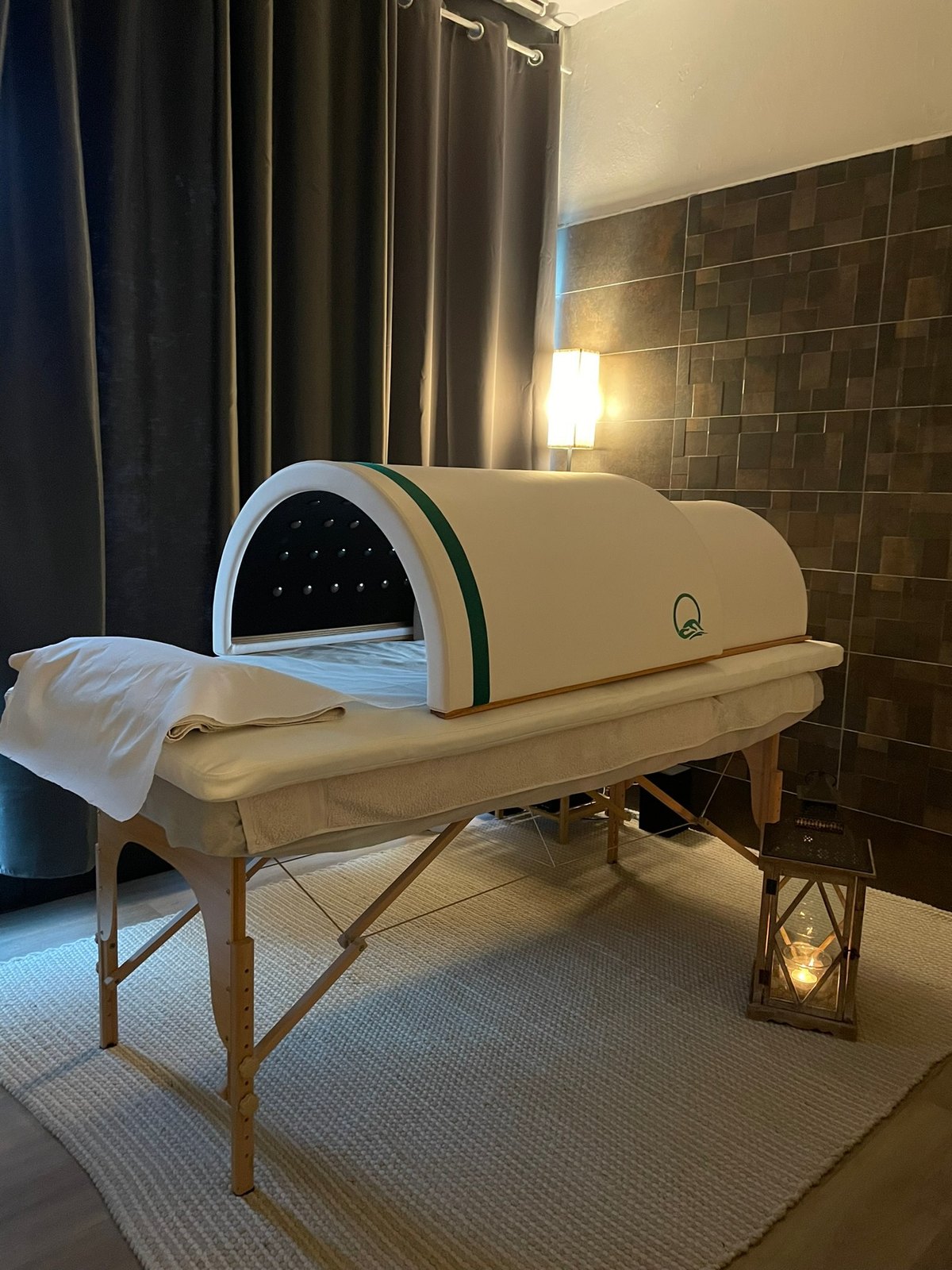 Cabina sauna a infrarossi installata in una sala benessere del territorio veronese